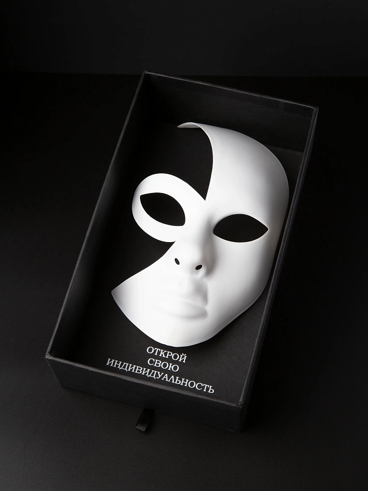 Театральный перформанс и музыкальные коробки для «Dzhanelli Jewellery»