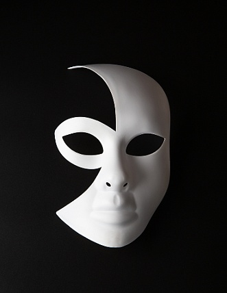 Театральный перформанс и музыкальные коробки для «Dzhanelli Jewellery»