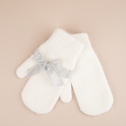 Варежки белые