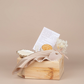 Подарочный набор «В самое сердце в коробке деревянной сердце»