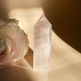 Кристалл розовый кварц