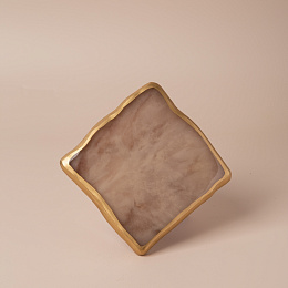 Подставка из эпоксидной смолы под украшения бежевая