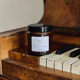 Свеча на соевом воске с деревянным фитилем "Имбирный пряник" 200 мл