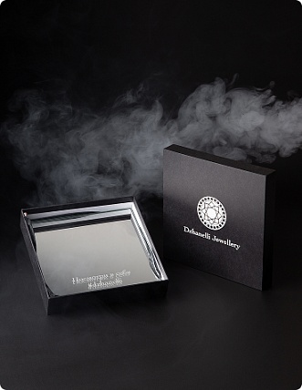 Театральный перформанс и музыкальные коробки для «Dzhanelli Jewellery»